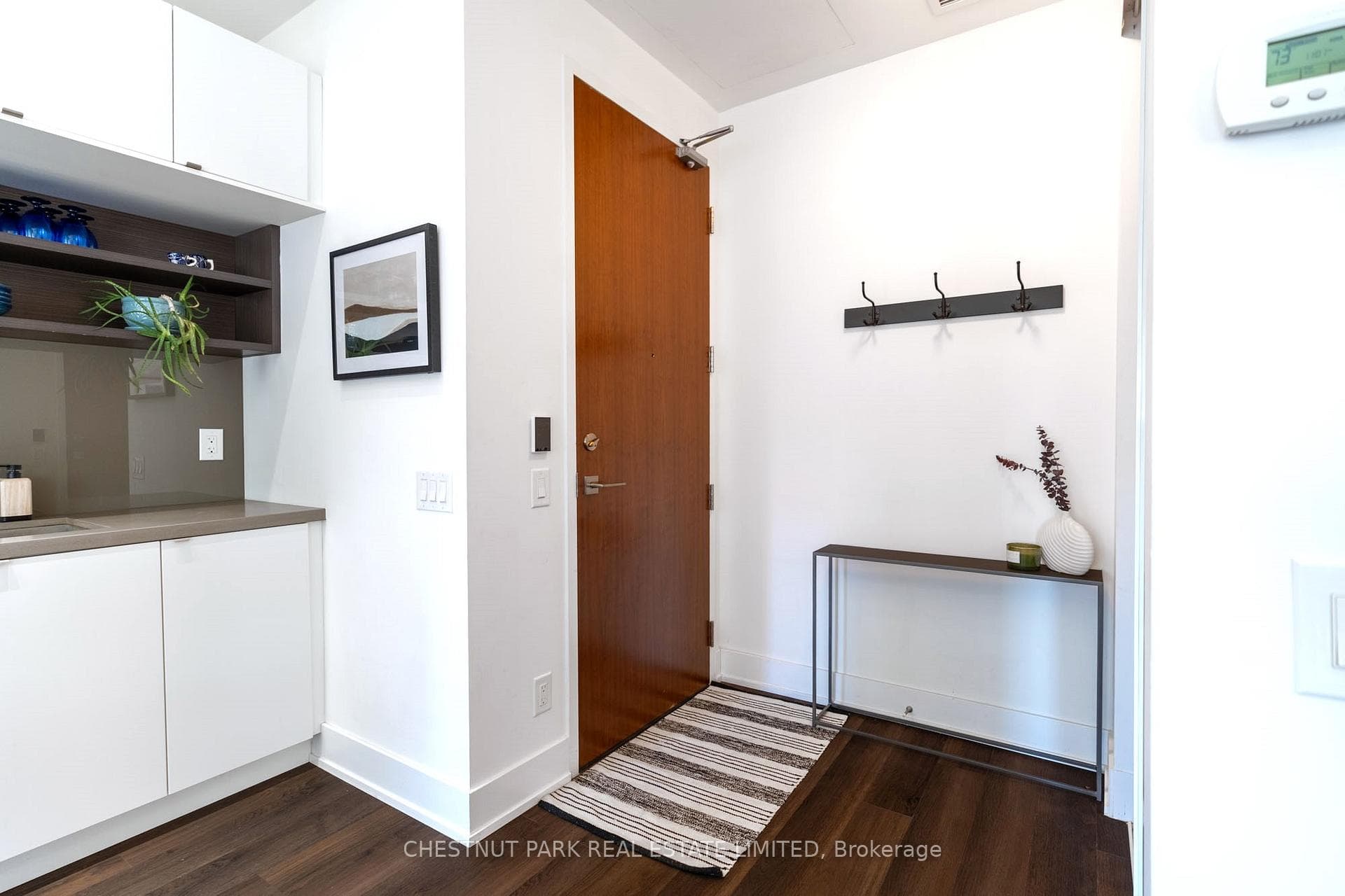 111 St Clair Avenue Unit 320 photo 4