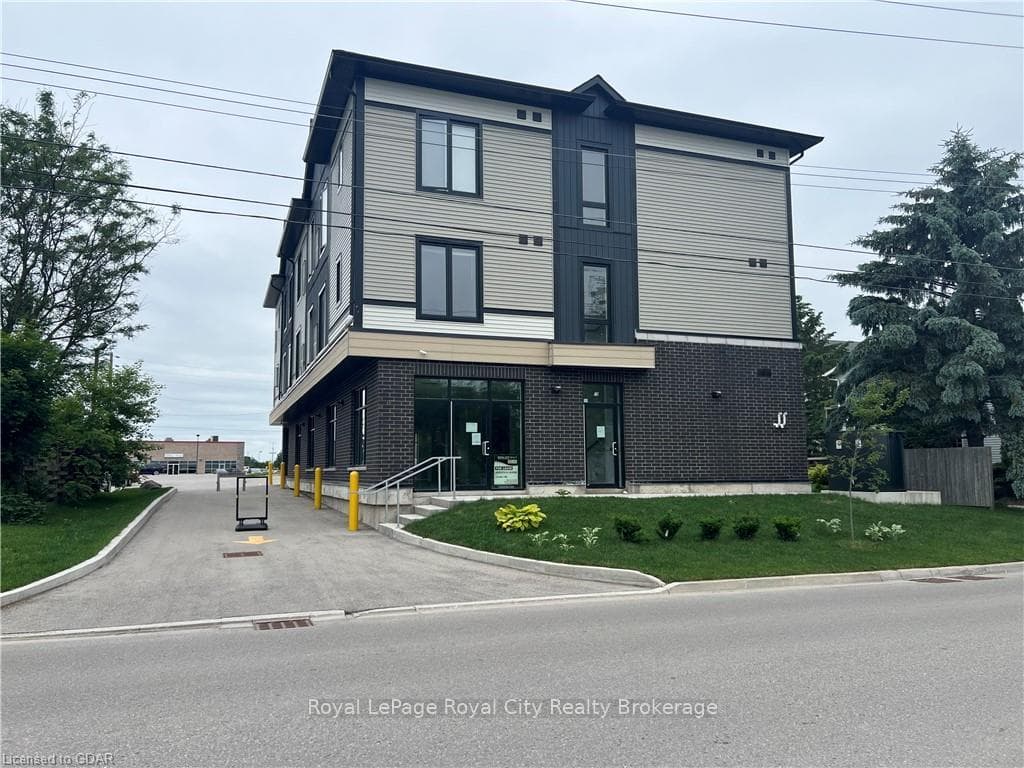 71 VICTORIA Street Unit 305 photo 1