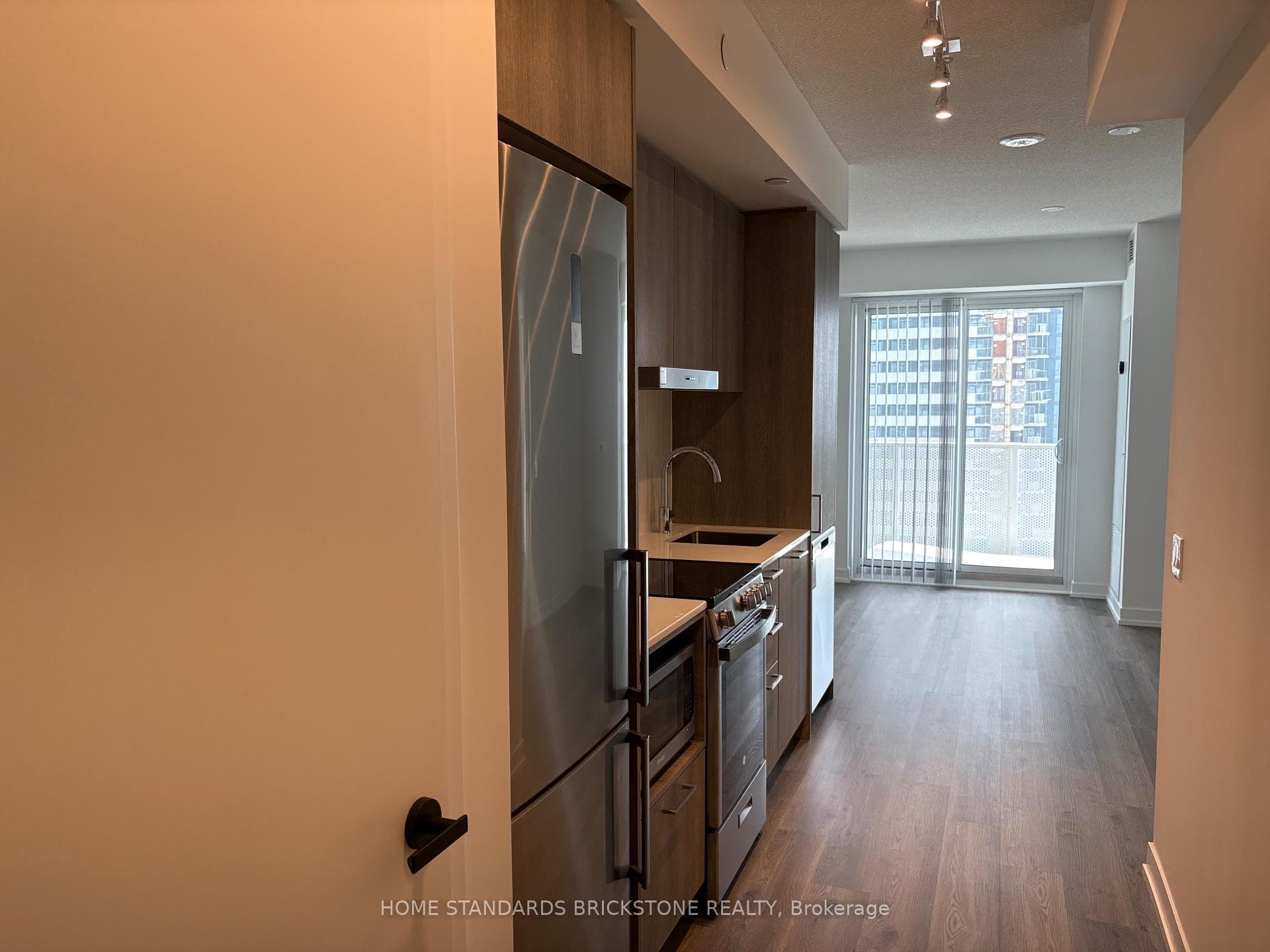 195 Commerce Street Unit 1502 photo 14