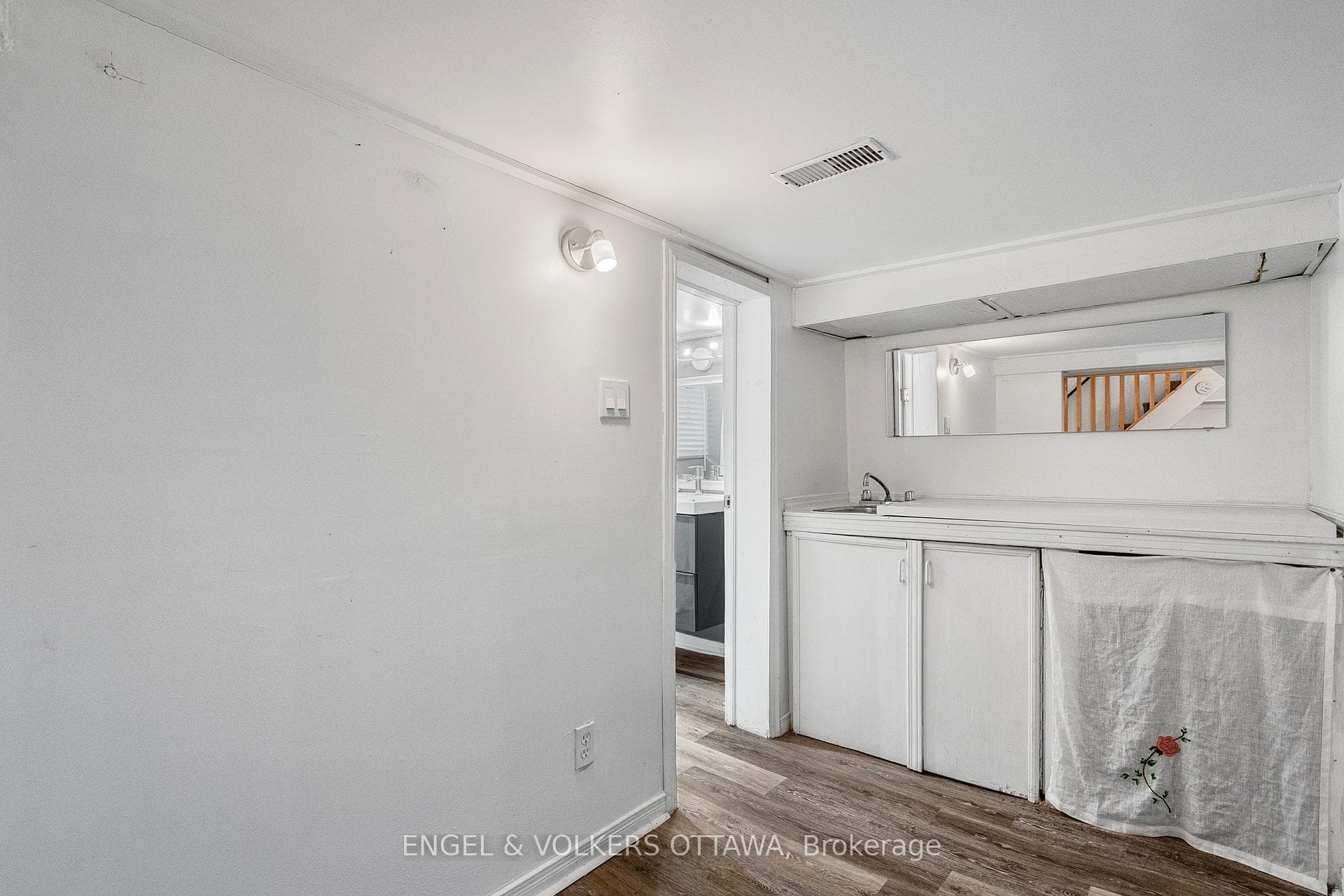 168 Stewart Street photo 46