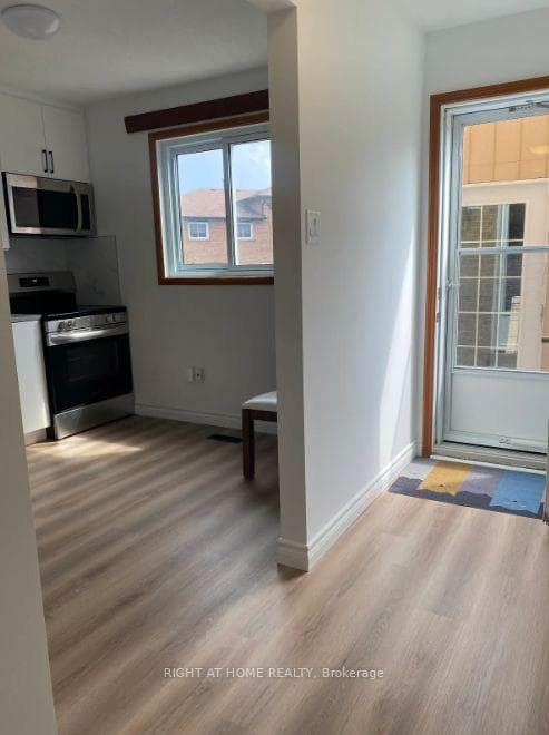 1596 Corkstone Glade Unit Main photo 5