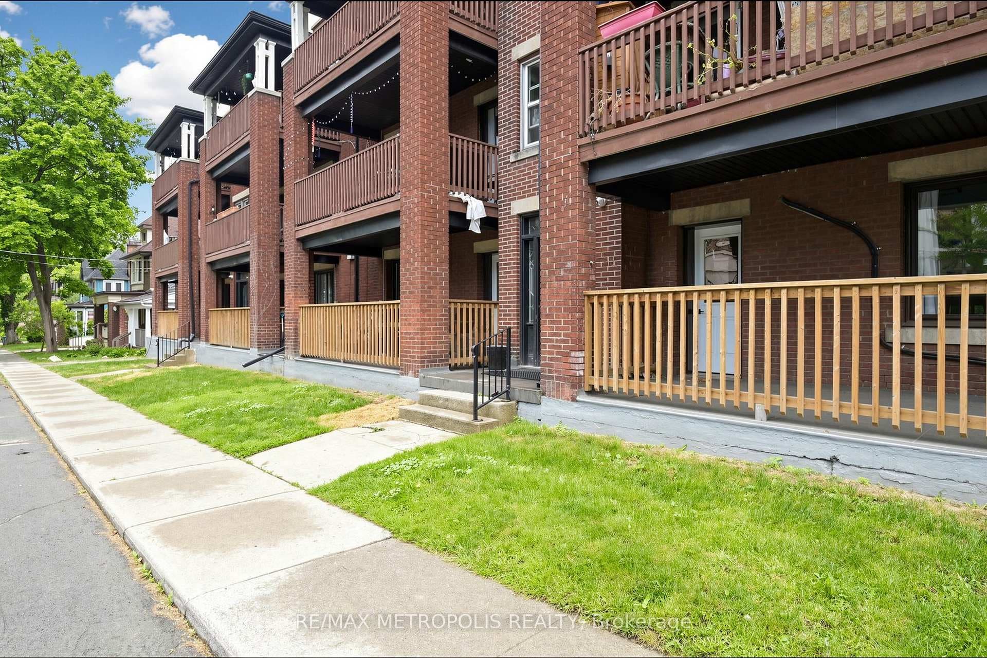 41 Albert Street Unit 2 photo 3