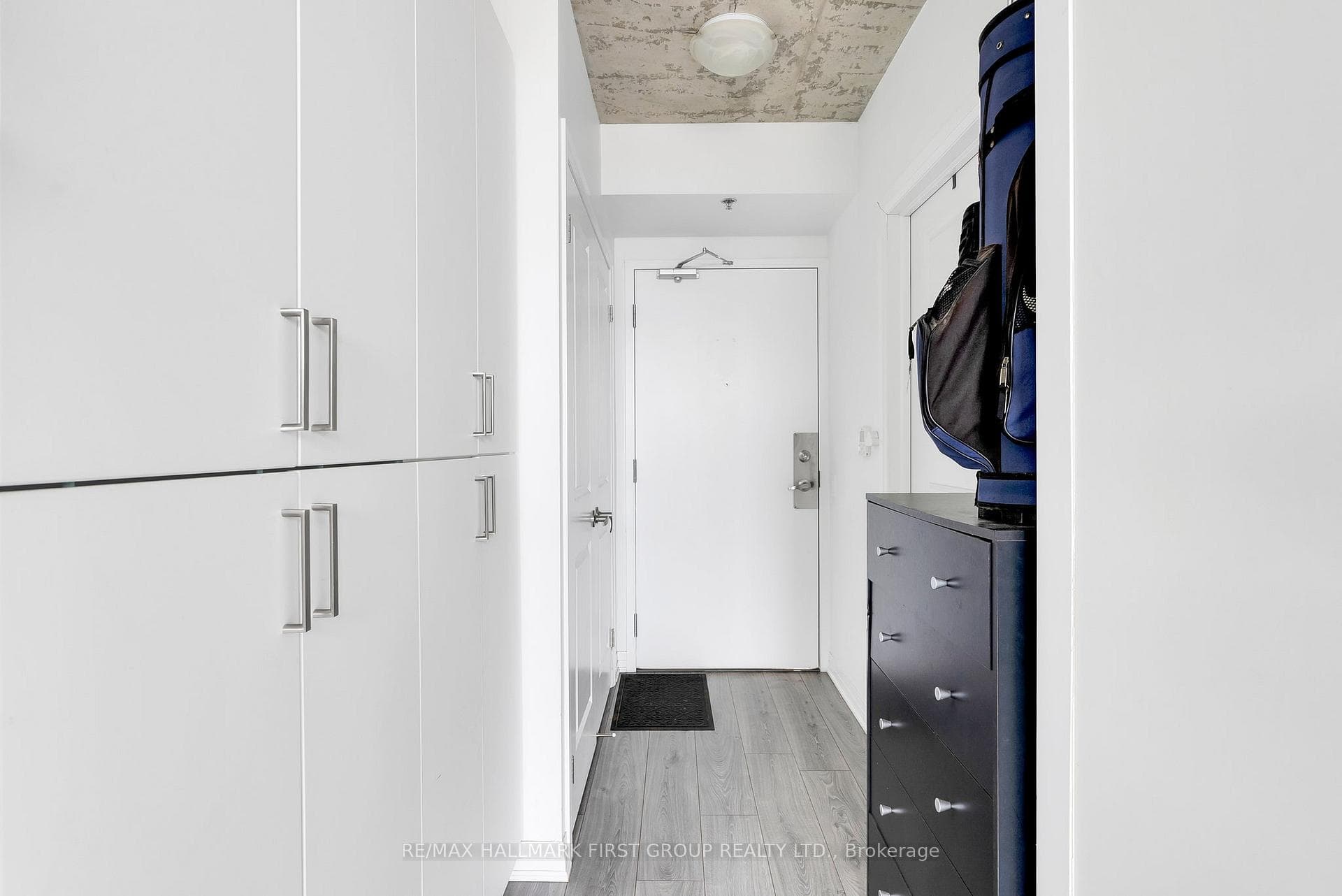 1900 Simcoe Street Unit 709 photo 14