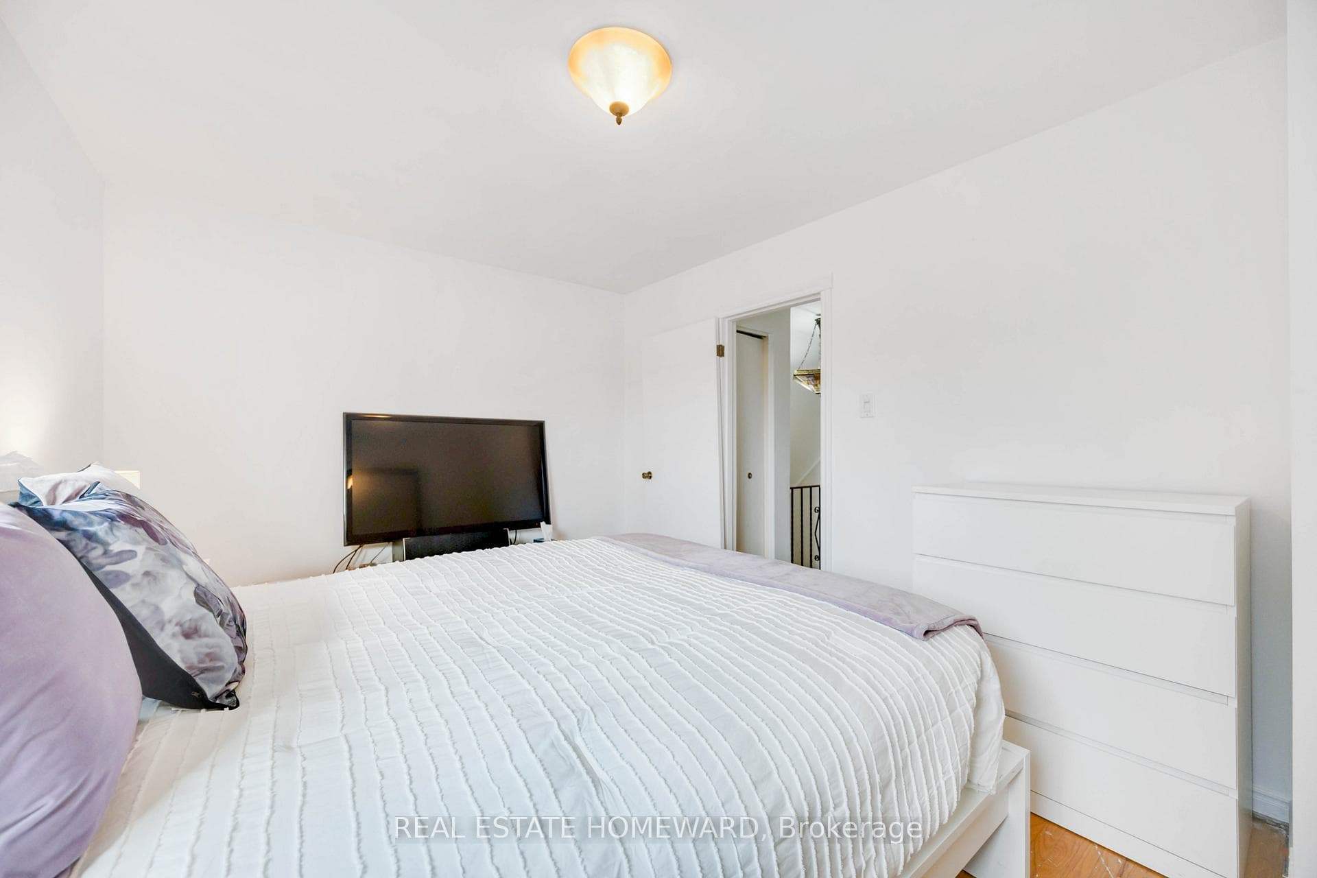 61 Avis Crescent photo 18