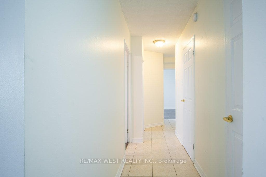 3501 Glen Erin Drive Unit 1001 photo 16