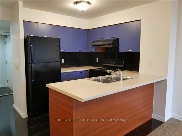 51 Harrison Garden Boulevard Unit 711 photo 3