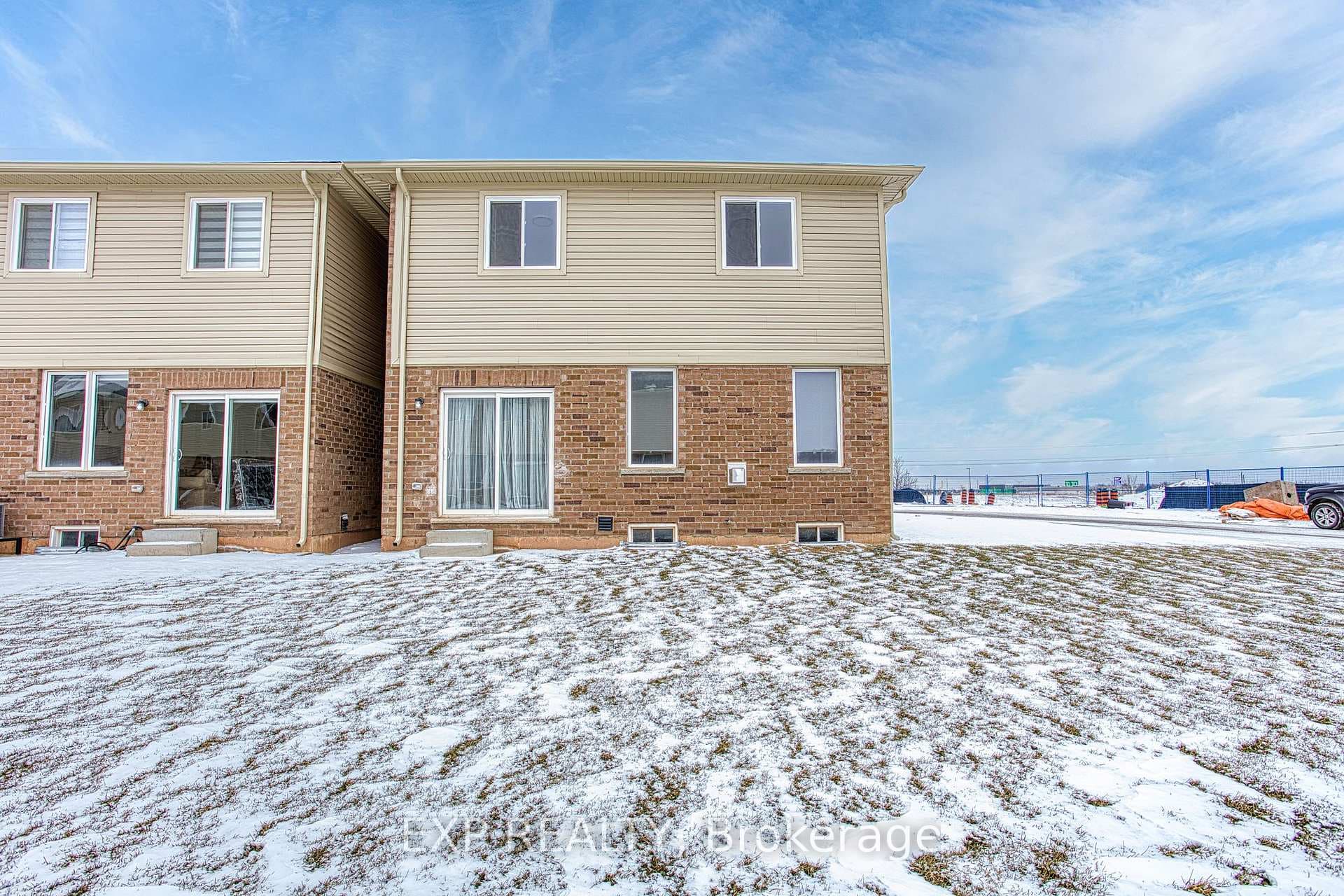 110 Pinot Crescent photo 24