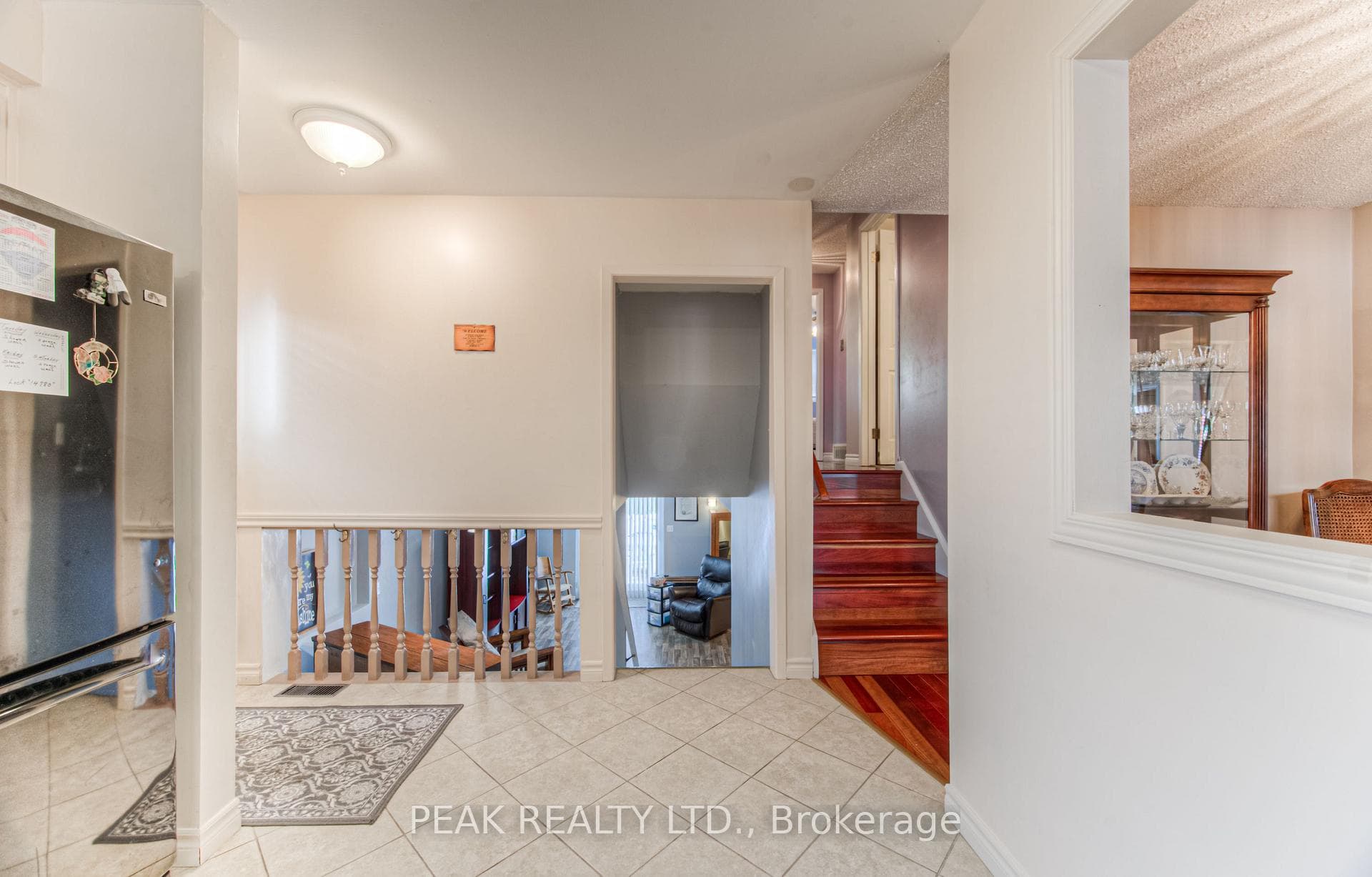 93 Uxbridge Crescent photo 16