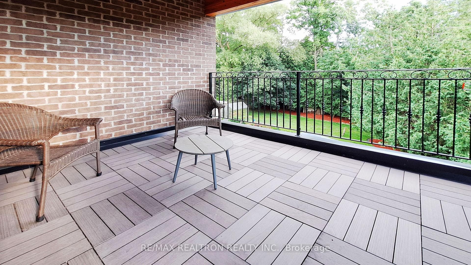137 Martin Street photo 32