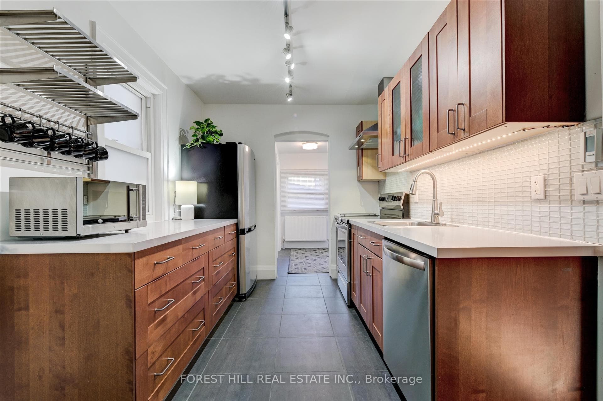 176 Pendrith Street photo 10