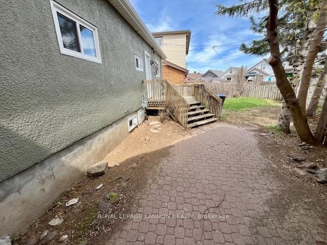 422 Southern Avenue photo 26