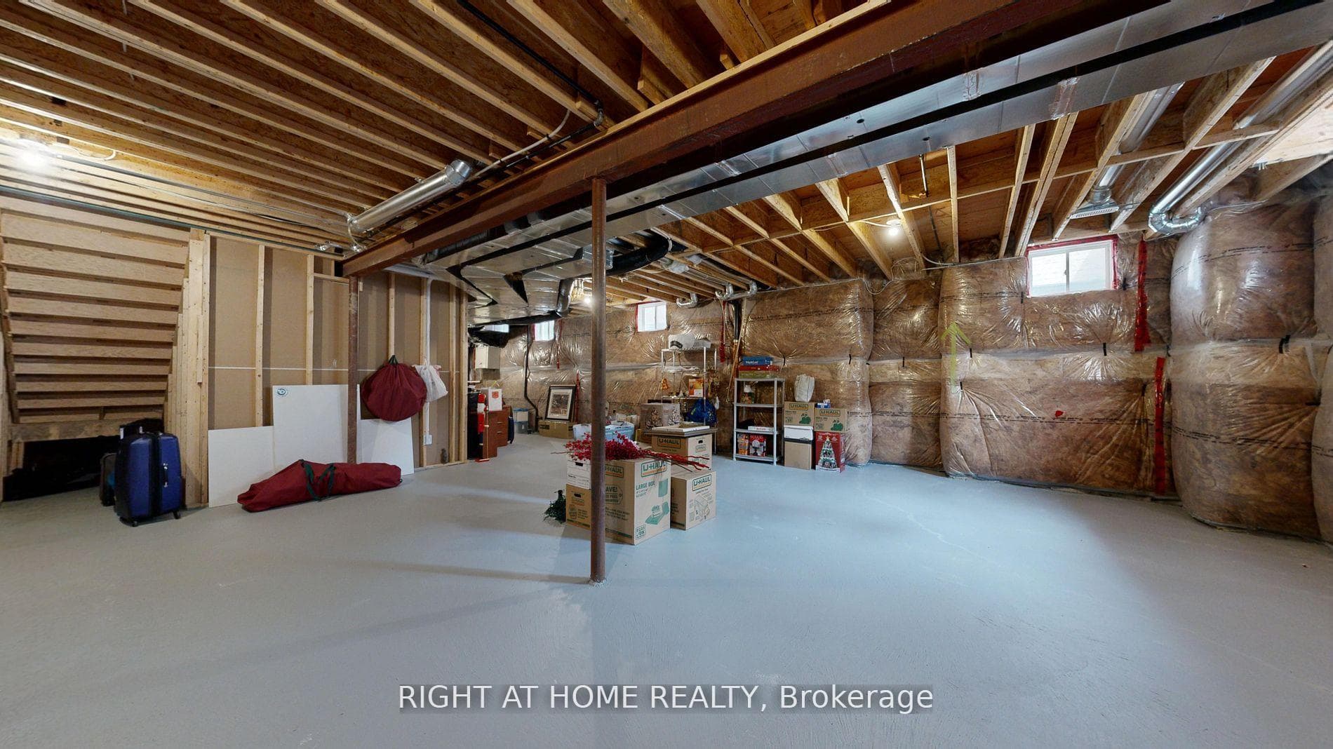 385 Tudor Avenue photo 31