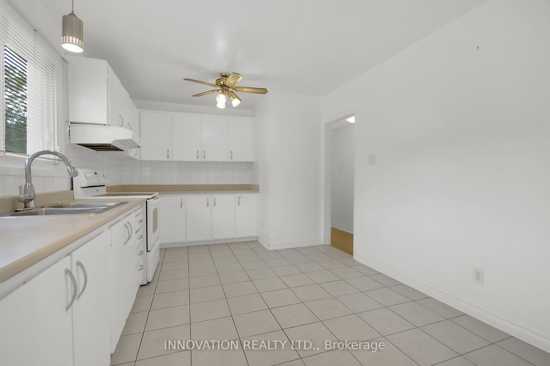 859 Tavistock Road photo 19