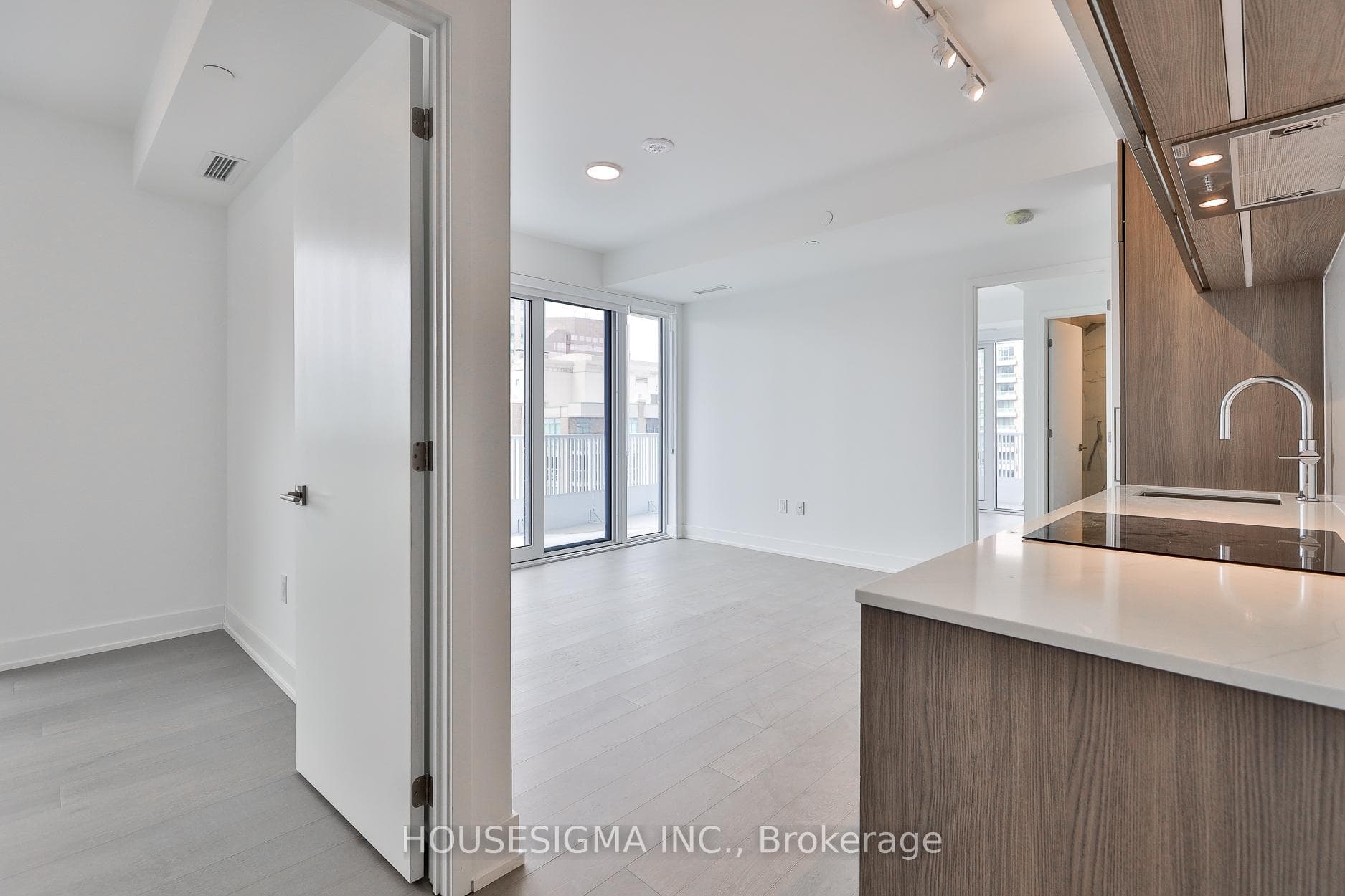 36 Olive Avenue Unit 1902 photo 9