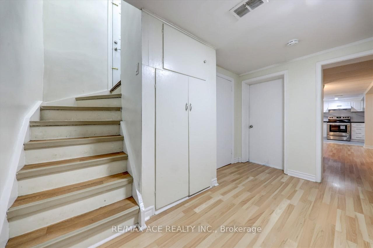 127 Lilian Drive photo 22
