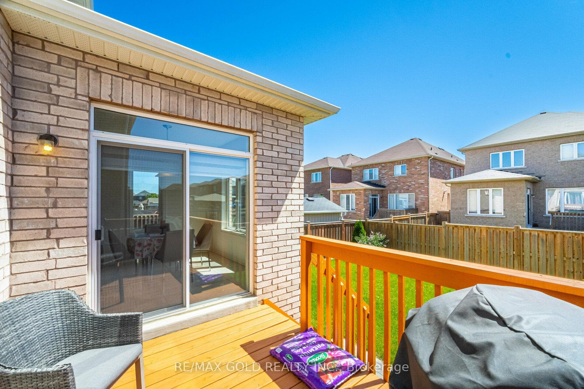 110 Chaumont Drive Unit Upper photo 10