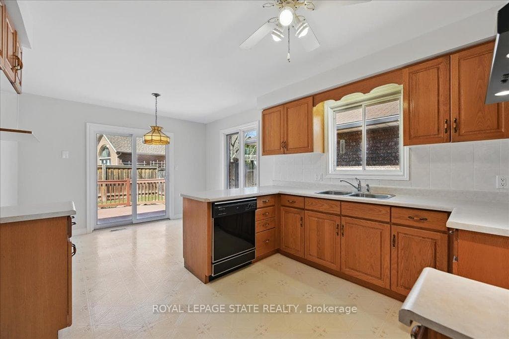1151 Augustus Drive photo 9