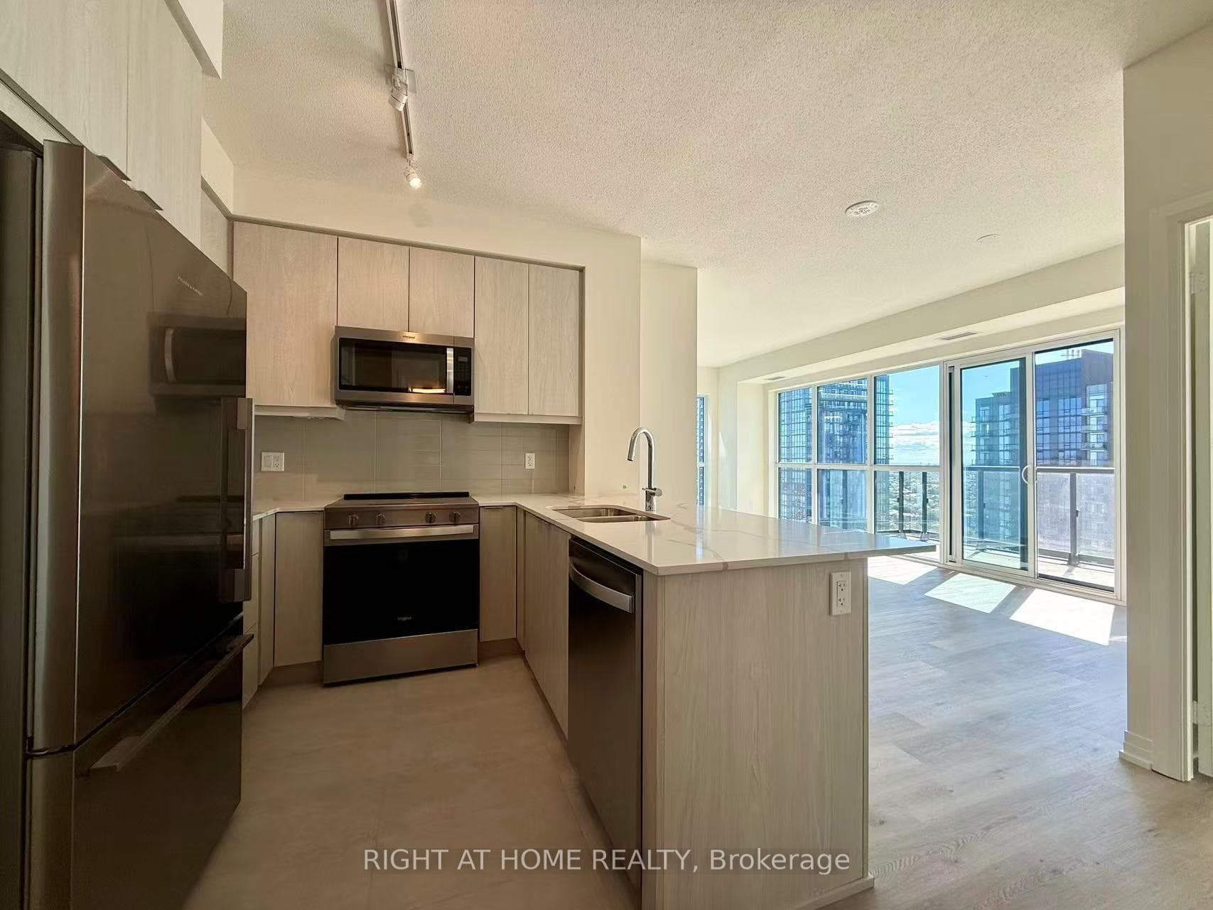 15 Watergarden Drive Unit 1804 photo 10