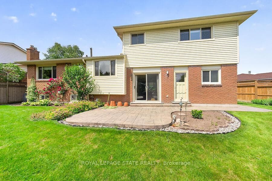 7 Elizabeth Court photo 36
