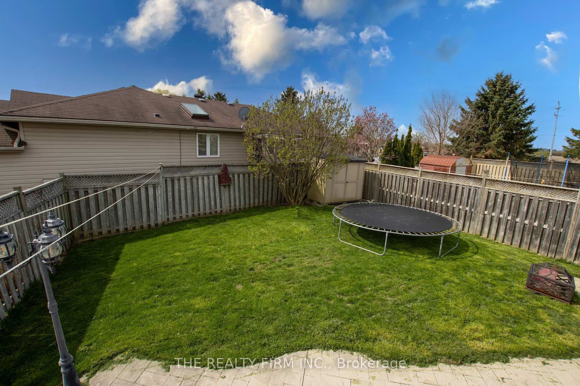 41805 North Street photo 26