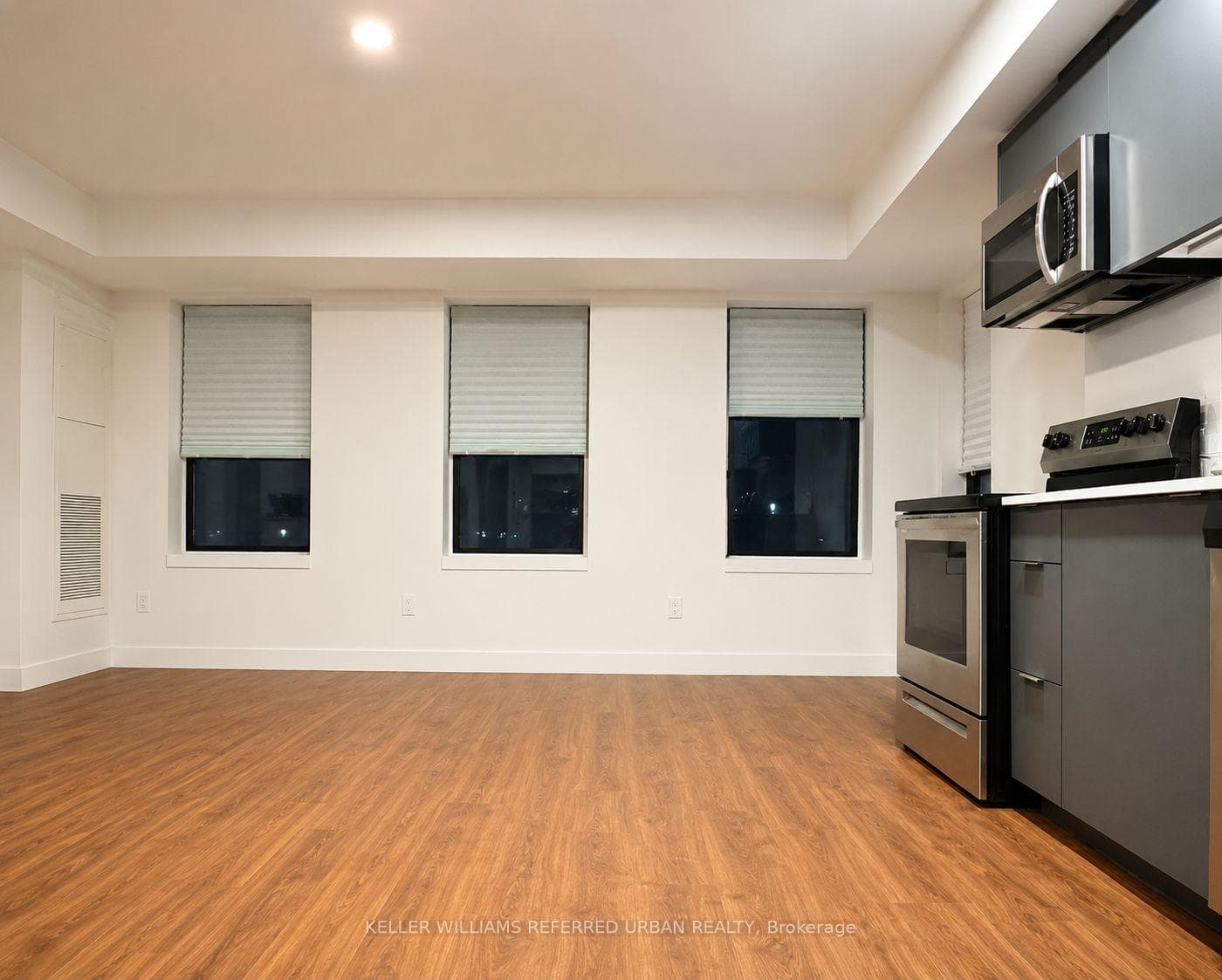 325 University Avenue Unit 211 photo 1