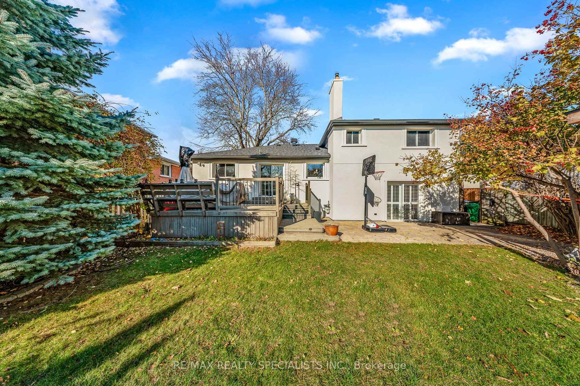 394 Tedwyn Drive photo 43