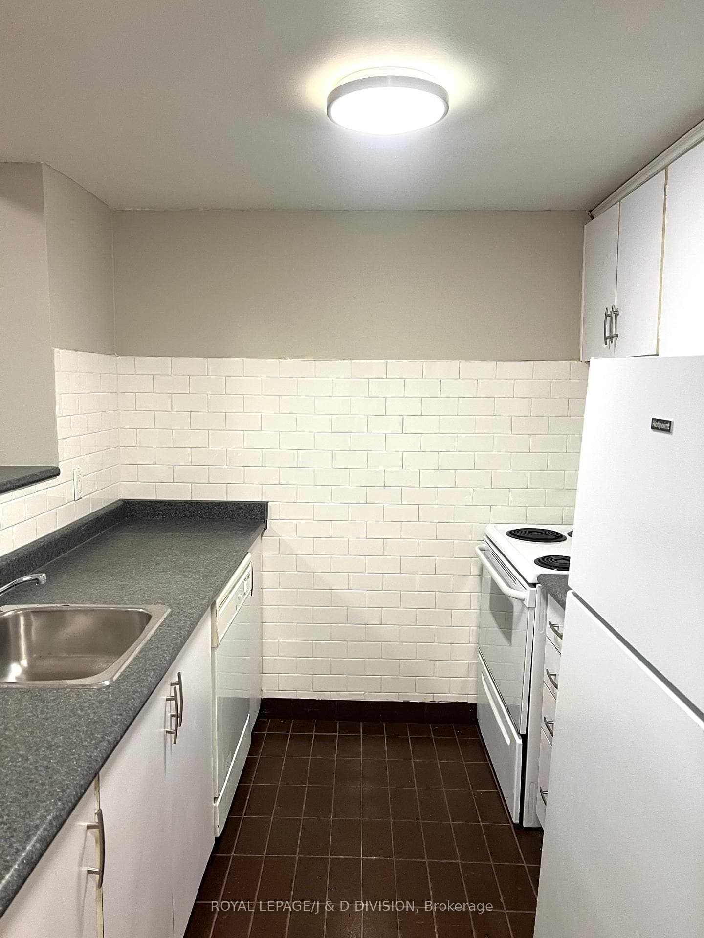 2676 Yonge Street Unit 10 photo 5