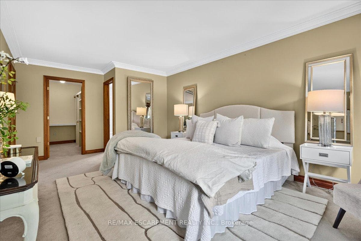 339 Kingsway Place photo 19