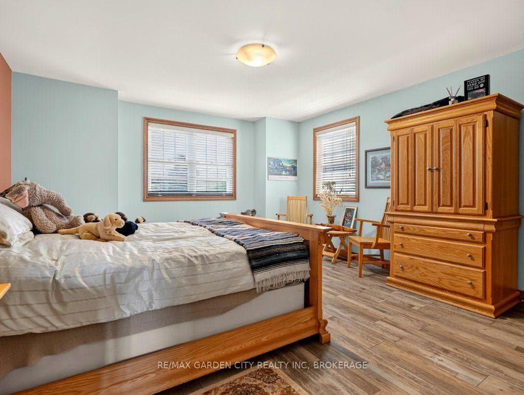 3297 Tallman Drive photo 32