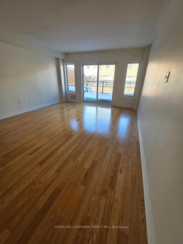 12 kawneer Terrace photo 12