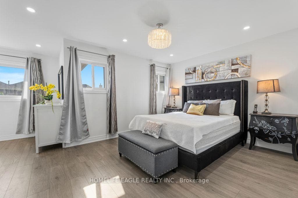 156 Heale Avenue photo 11