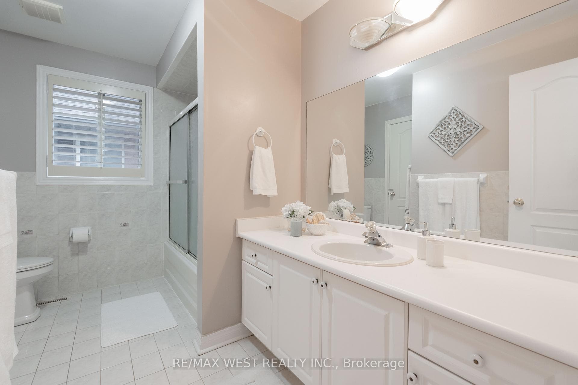 9 Sprucelands Avenue photo 27