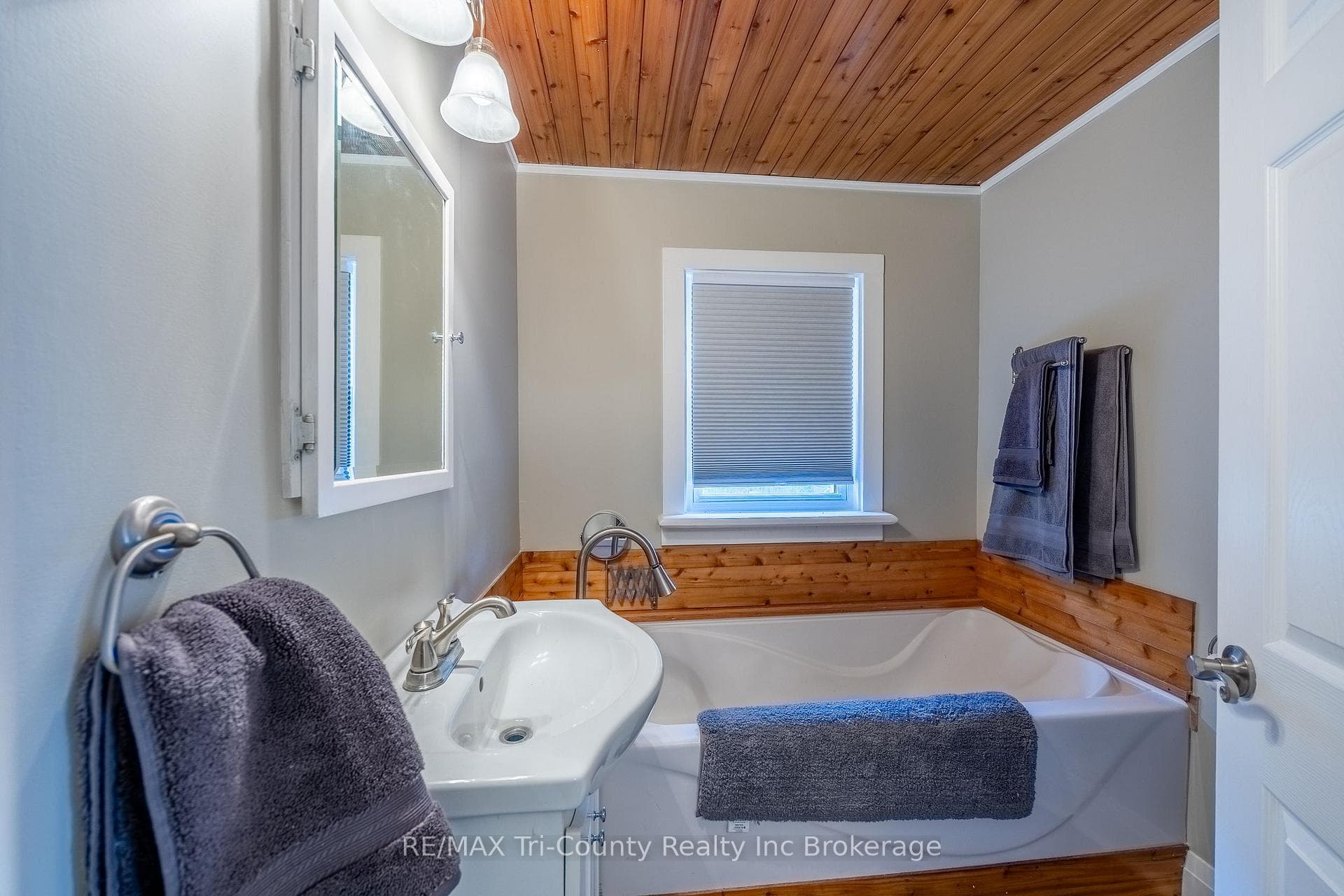 2nd floor Bathroom-3 piece