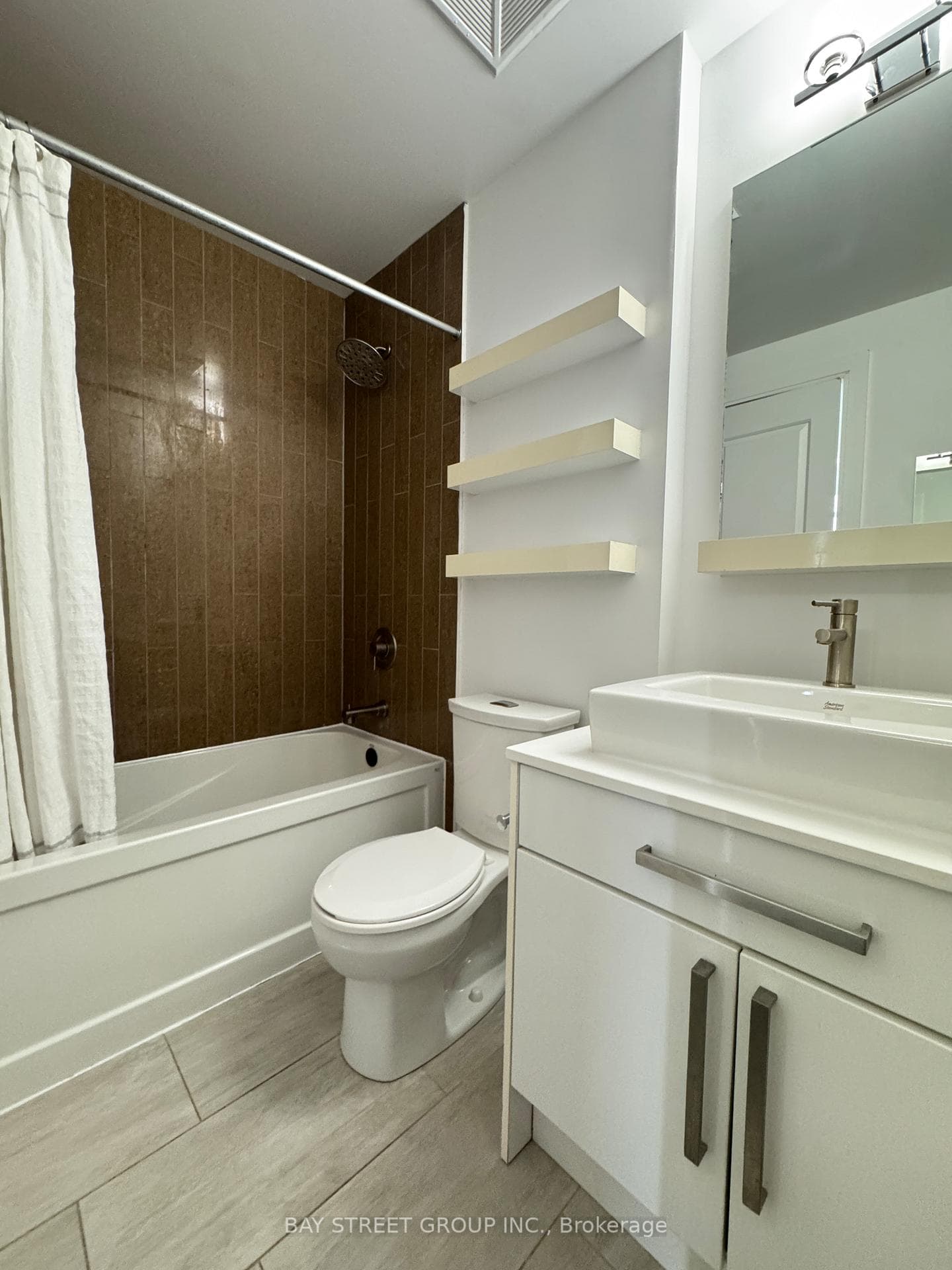 9205 YONGE Street Unit 2007 photo 19