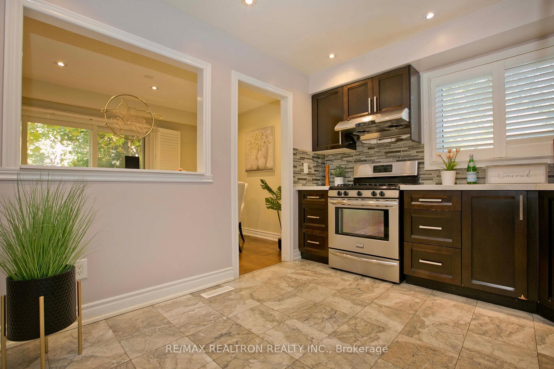 60 Tooklea Crescent photo 14