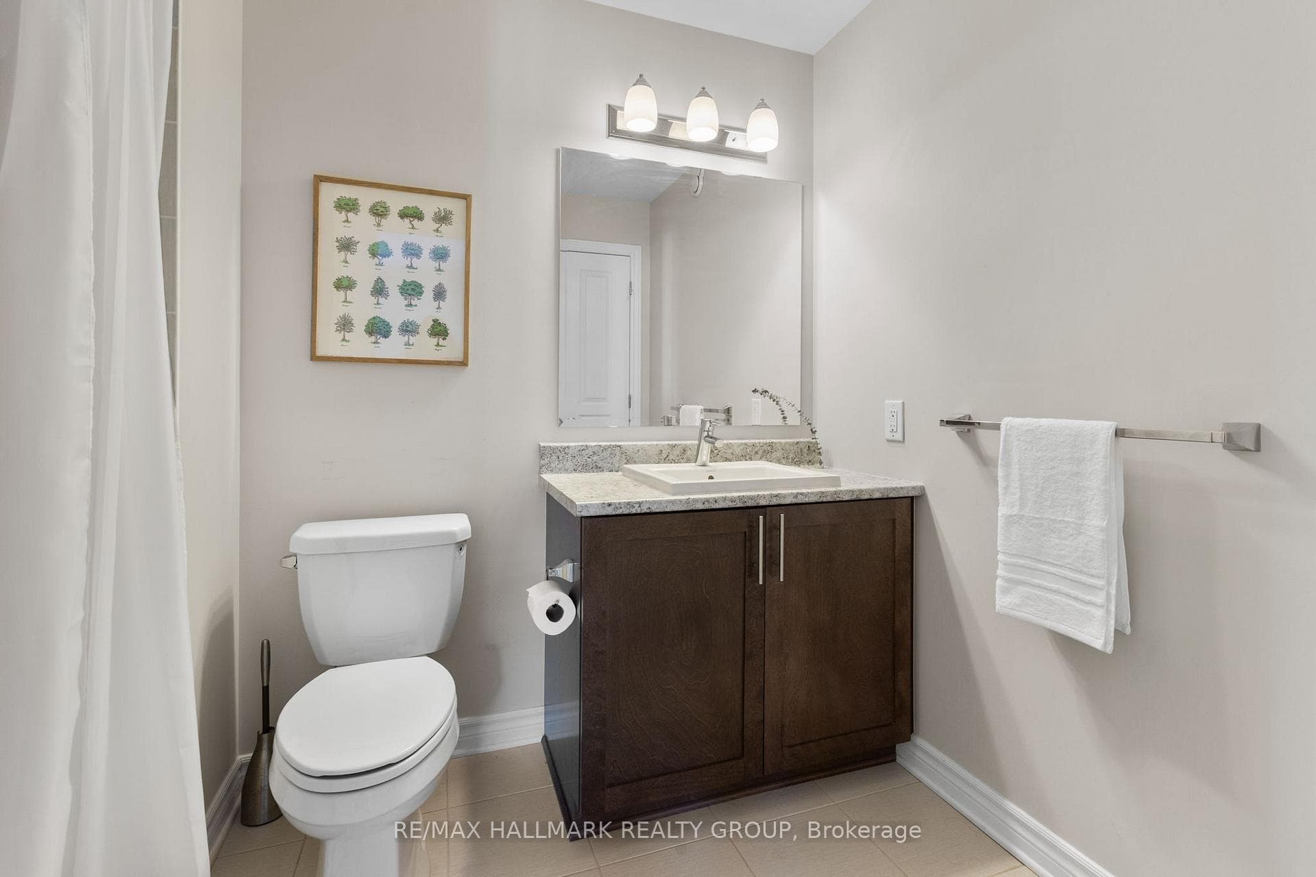 Full bathroom with modern vanity