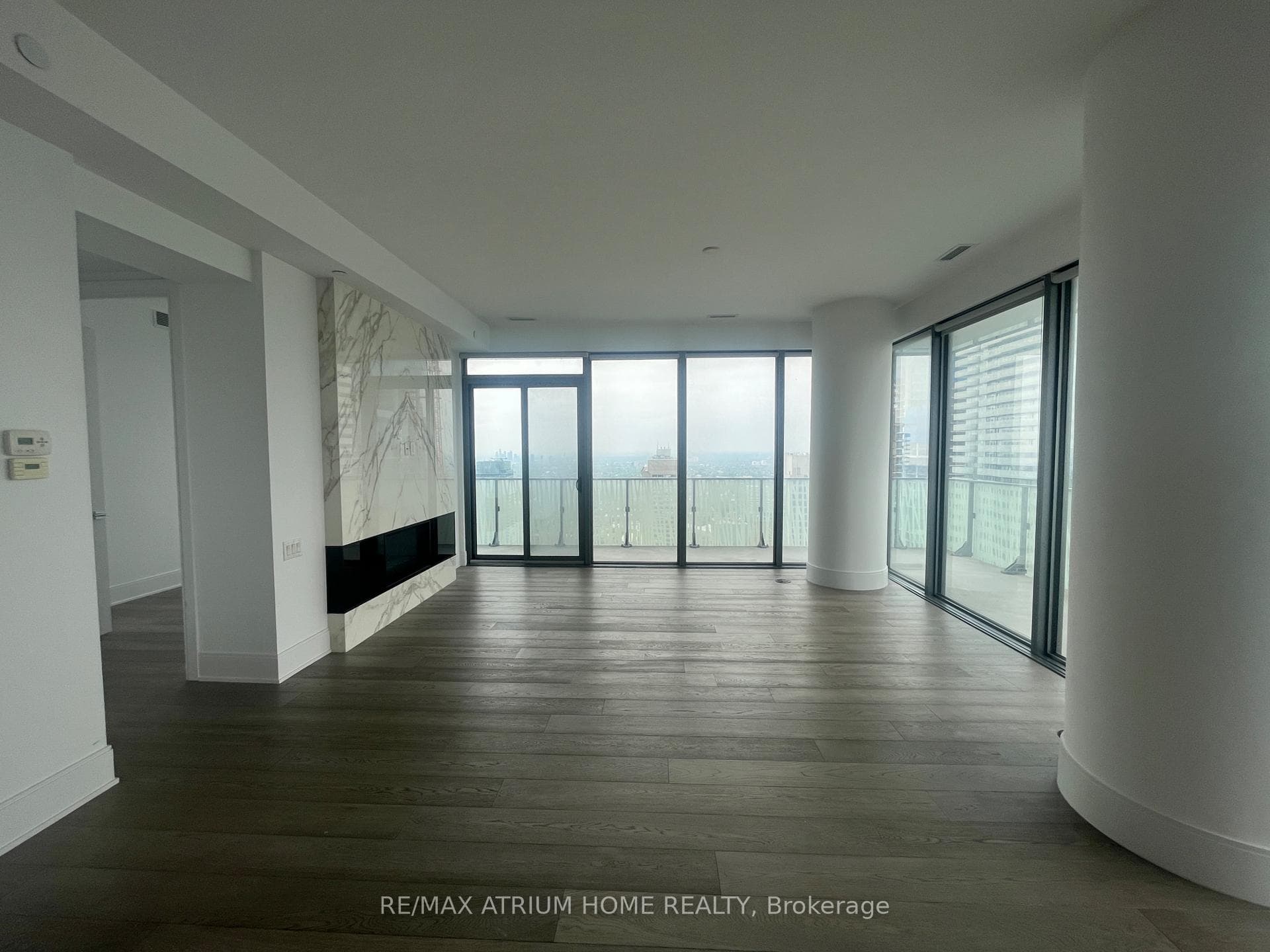 42 Charles Street Unit Ph5305 photo 9