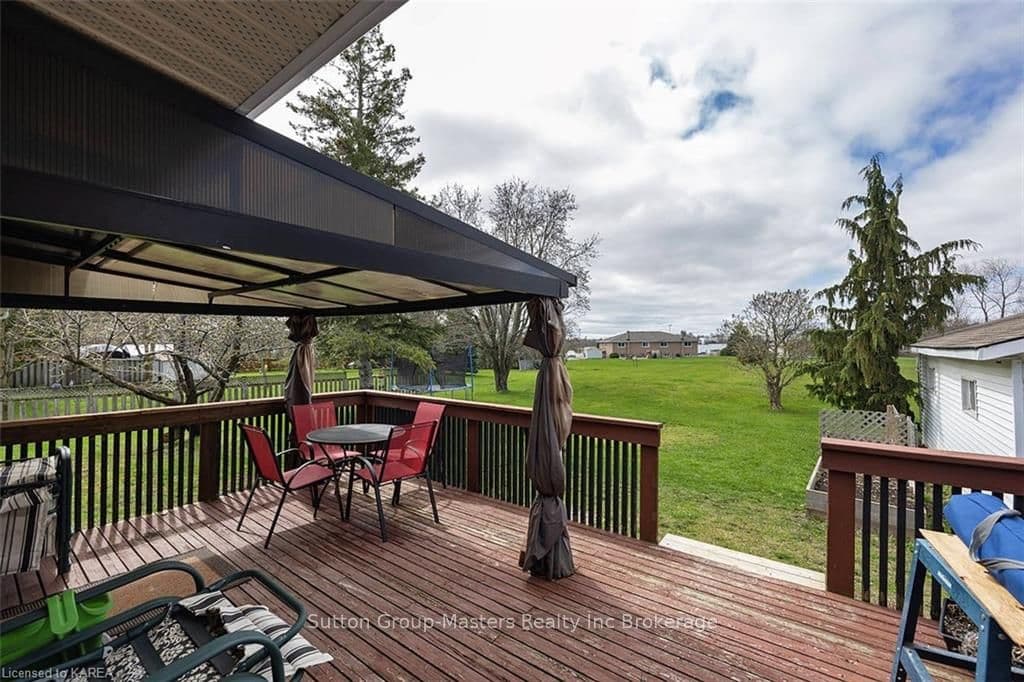 2353 MCIVOR Road photo 39