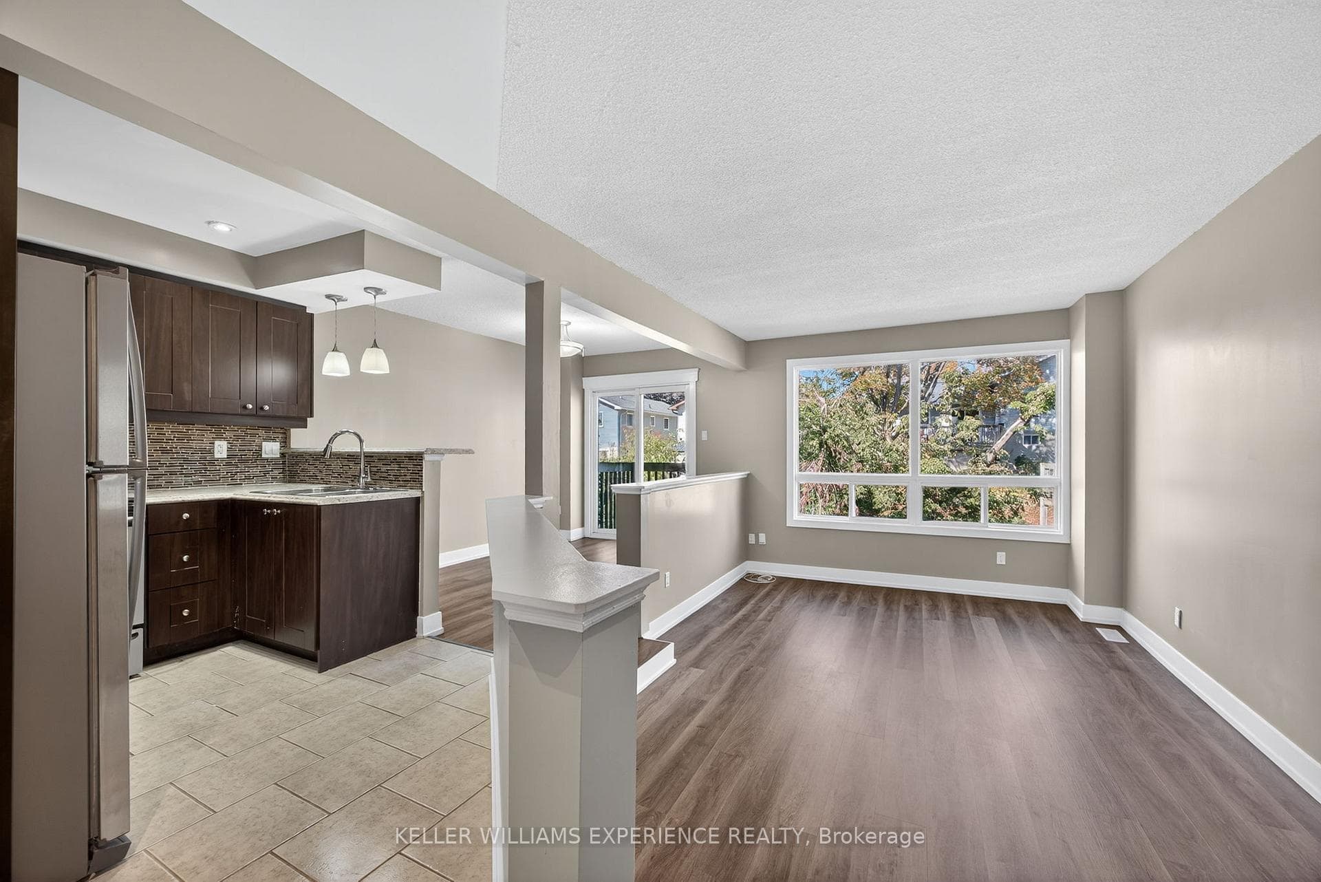 12 LANKIN Boulevard Unit #22 photo 6