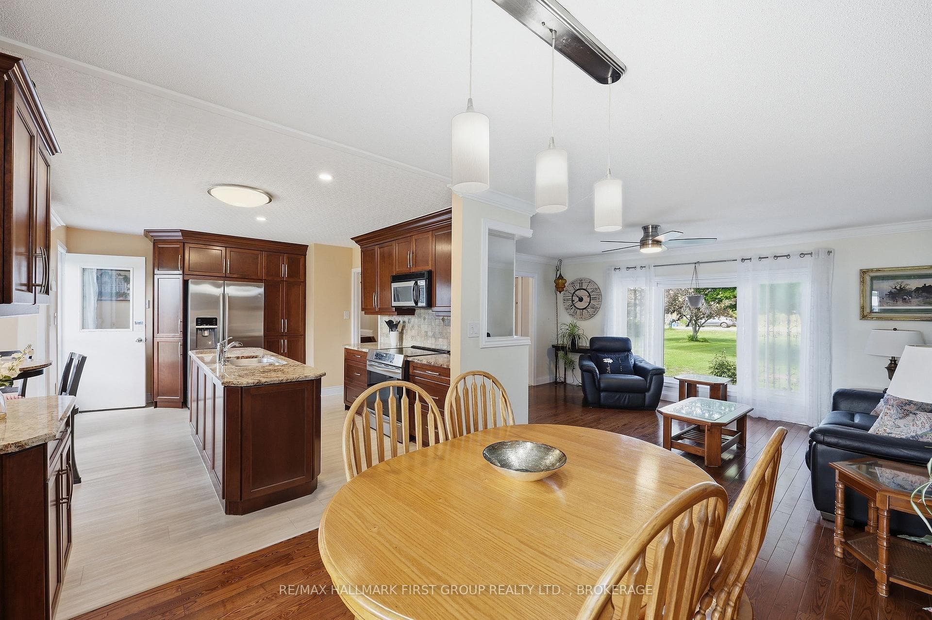 1470 Sydenham Road photo 10
