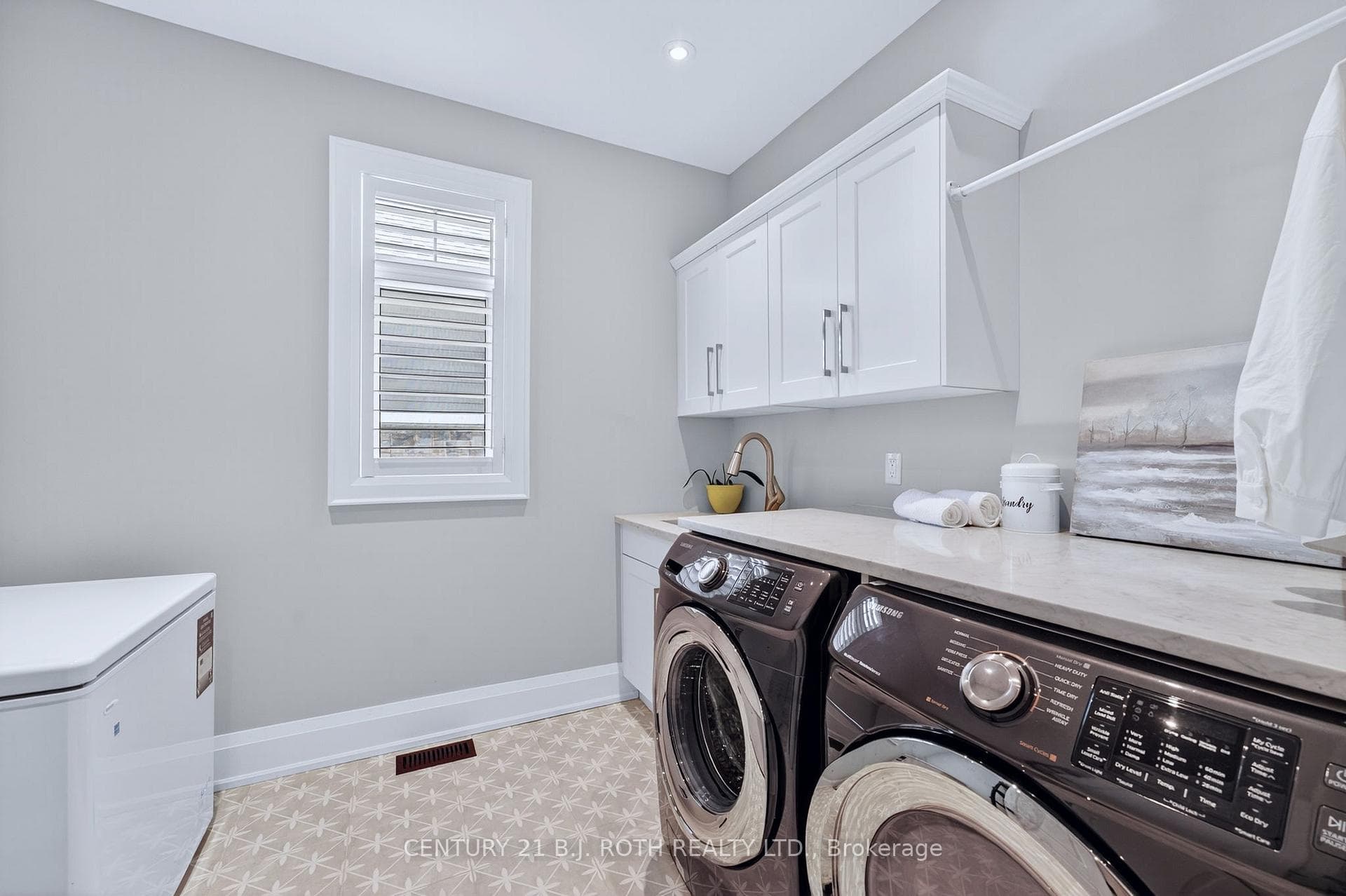 300 Shanty Bay Road photo 29