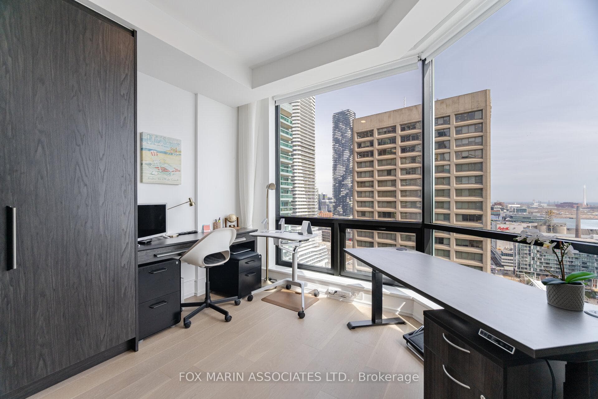 10 Queens Quay Unit 2502 photo 35