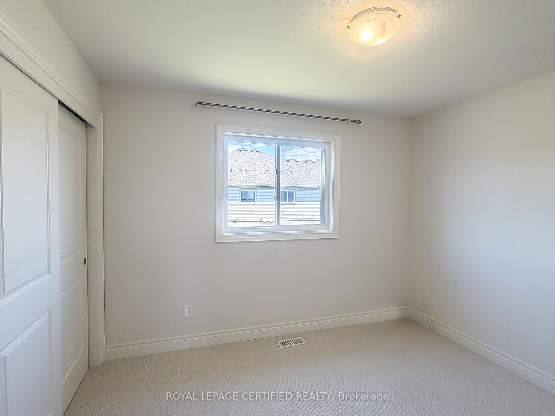 14 Overholt Drive photo 16