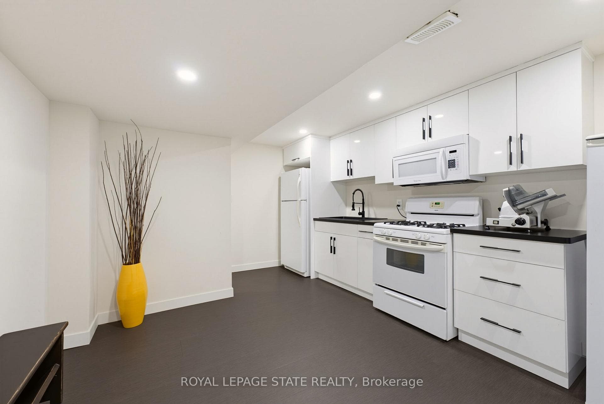 282 Robina Road photo 39