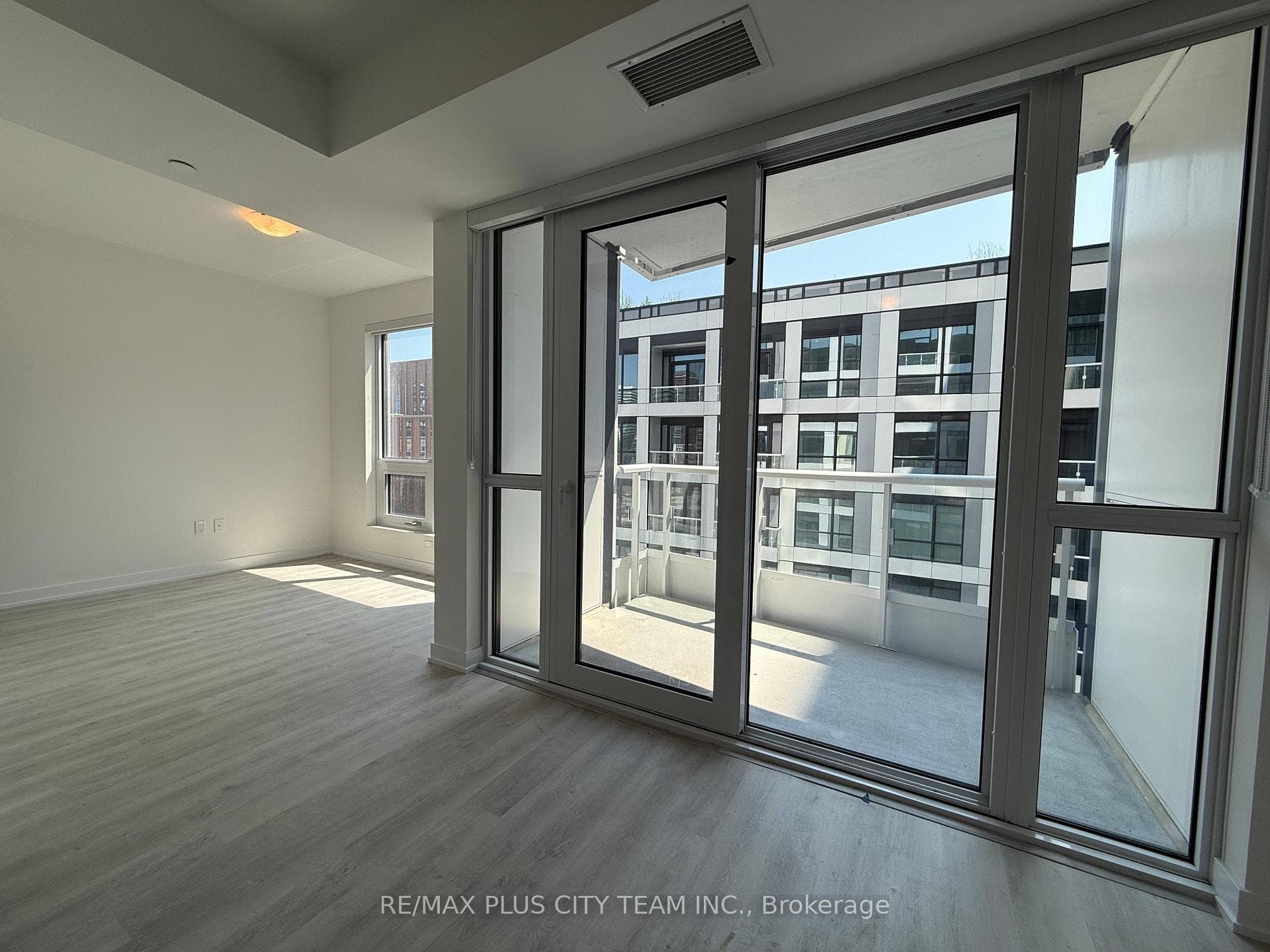 15 Richardson Street Unit 1007 photo 13