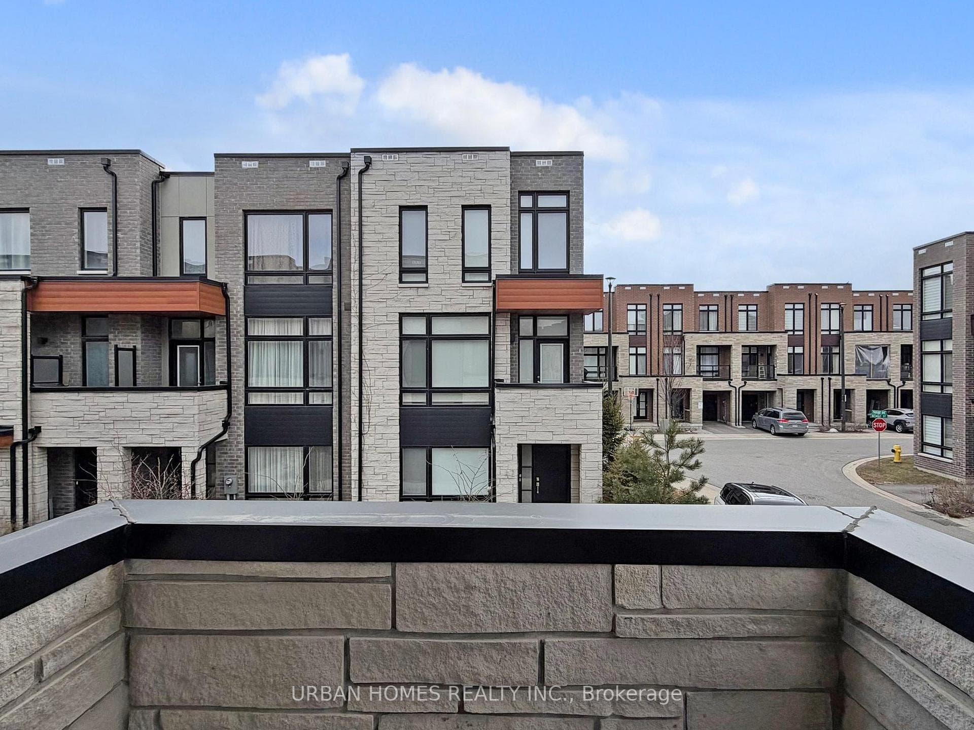 41 Gerussi Street photo 38