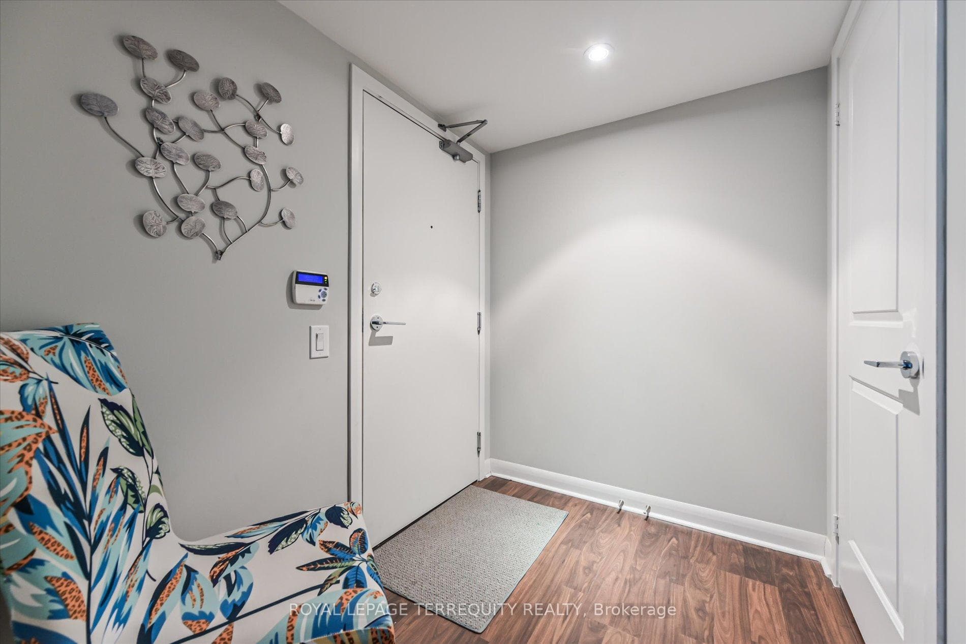 190 Borough Drive Unit 905 photo 5