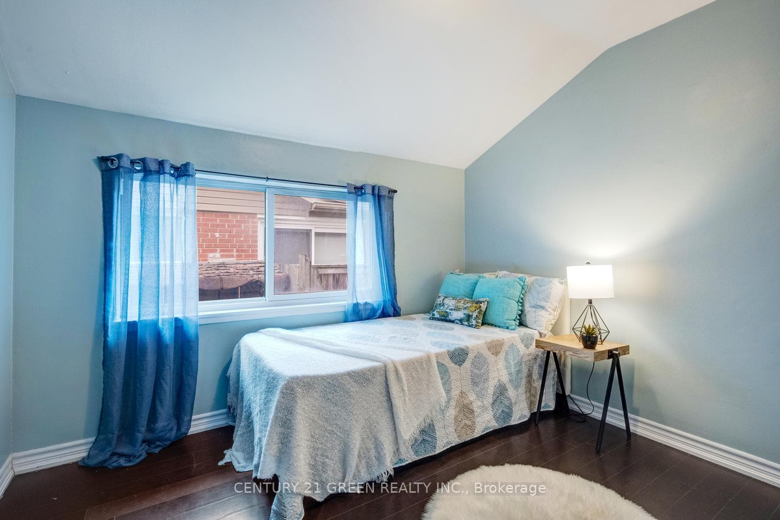 11 Burgby Avenue photo 27