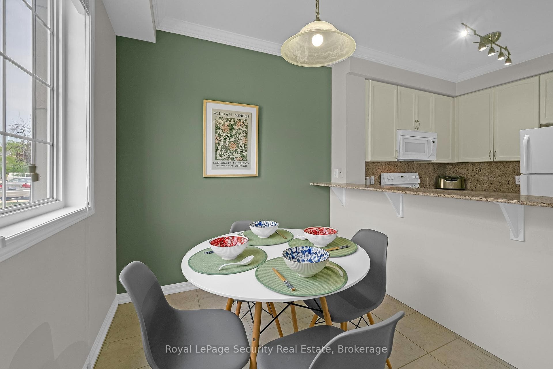 52 Harvey Johnston Way Unit 101 photo 14