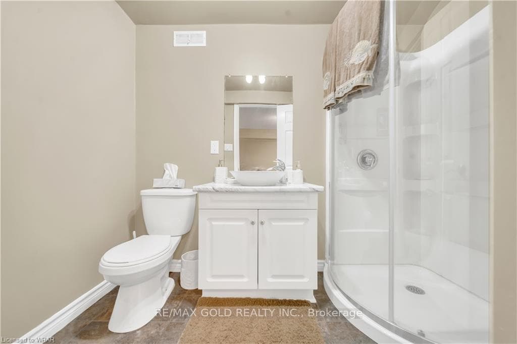 76 Carter Crescent photo 26